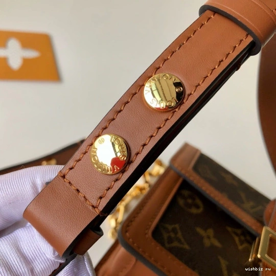 WIS Vuitton Spring Louis Show） Dauphine Mini（2019 0927
